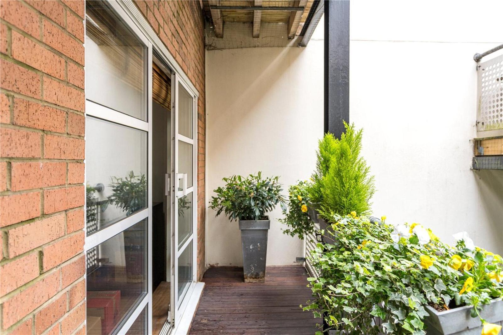 Chic 2 Bed Apartment Near Camden Market Free Wifi By City Stay Aparts London Bagian luar foto